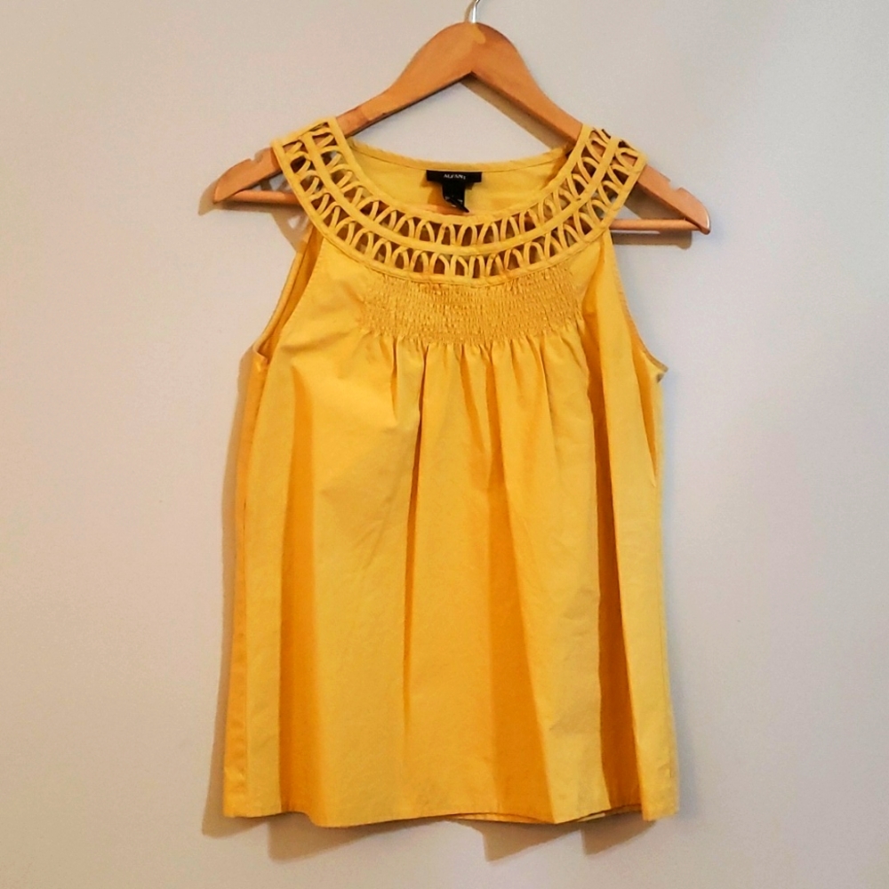 Alfani yellow tank top, size 4